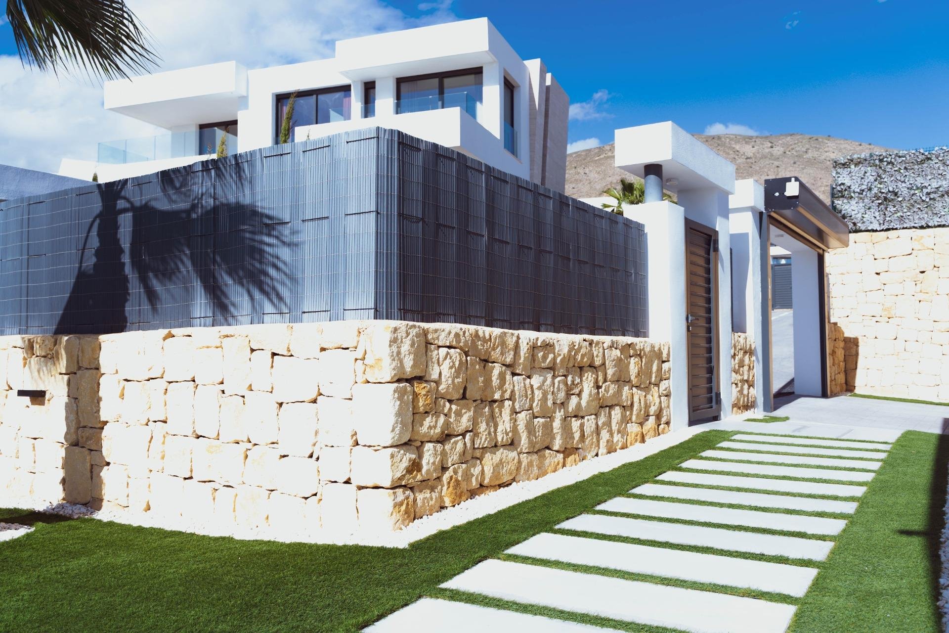 Resale - Villa -
Finestrat