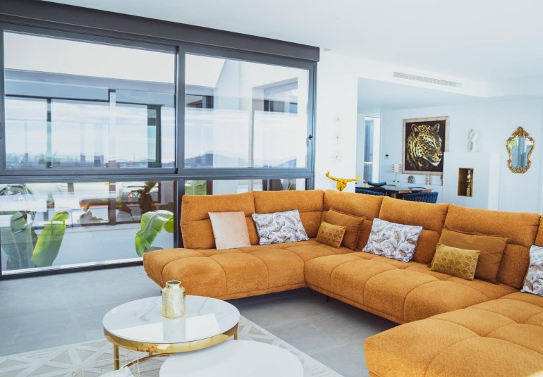 Resale - Villa -
Finestrat