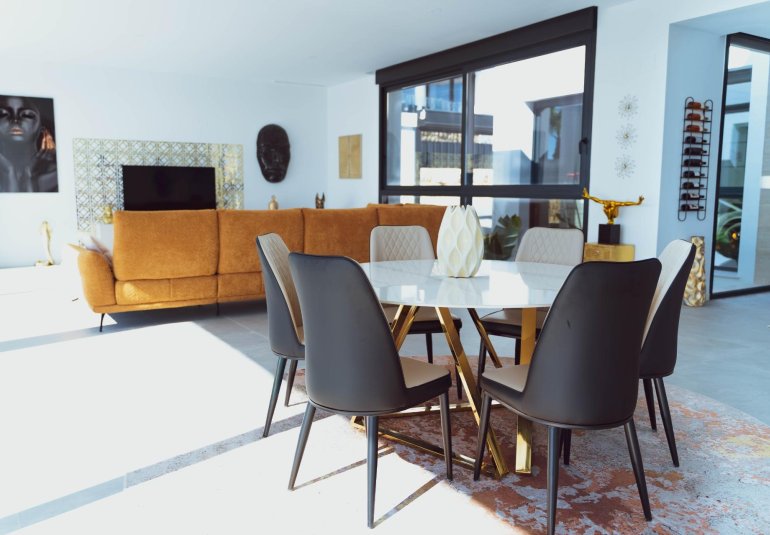 Resale - Villa -
Finestrat