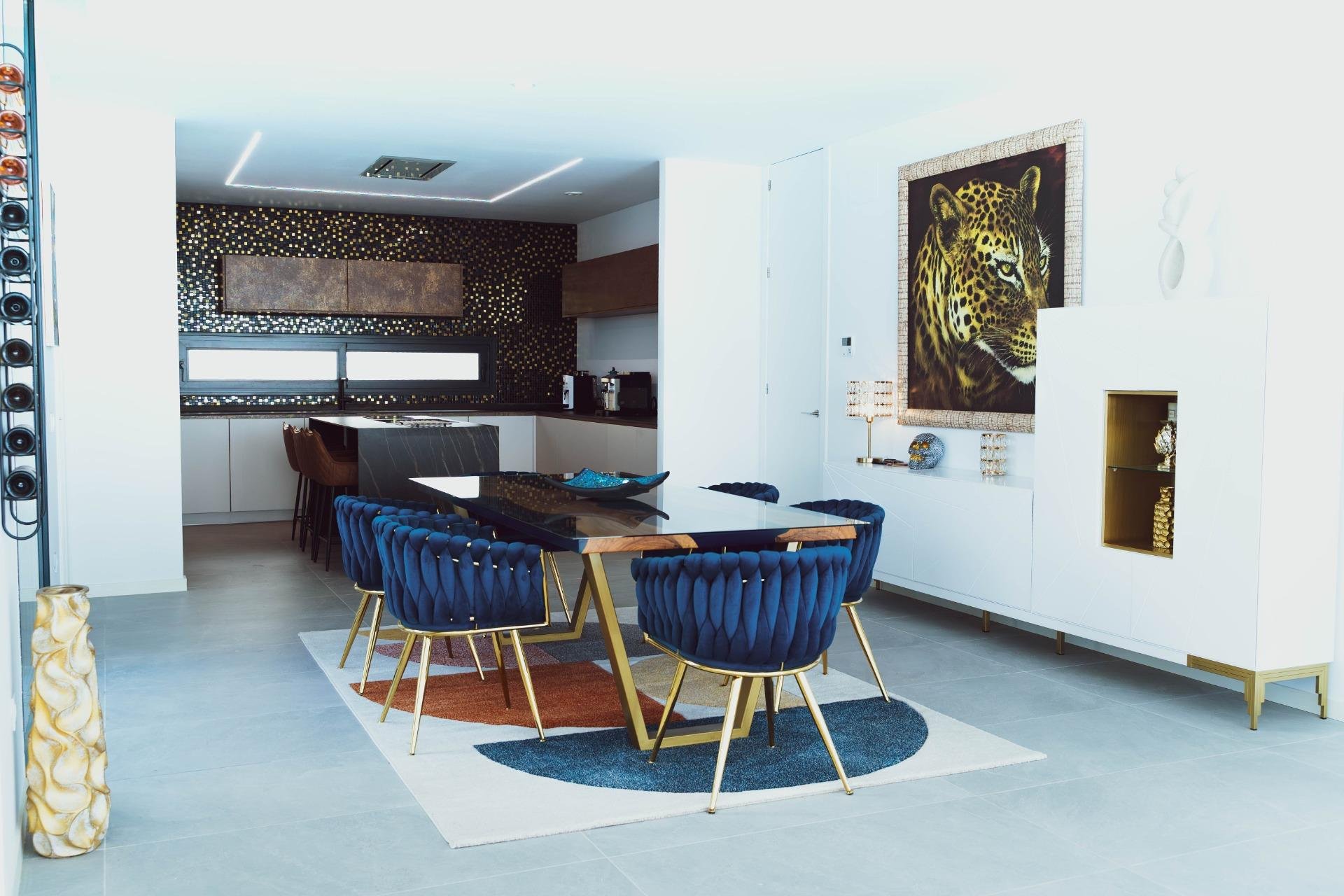 Resale - Villa -
Finestrat