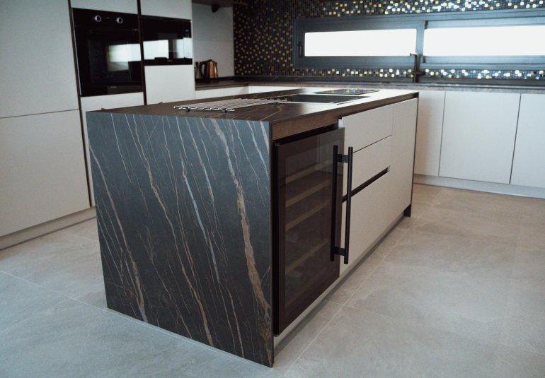 Resale - Villa -
Finestrat