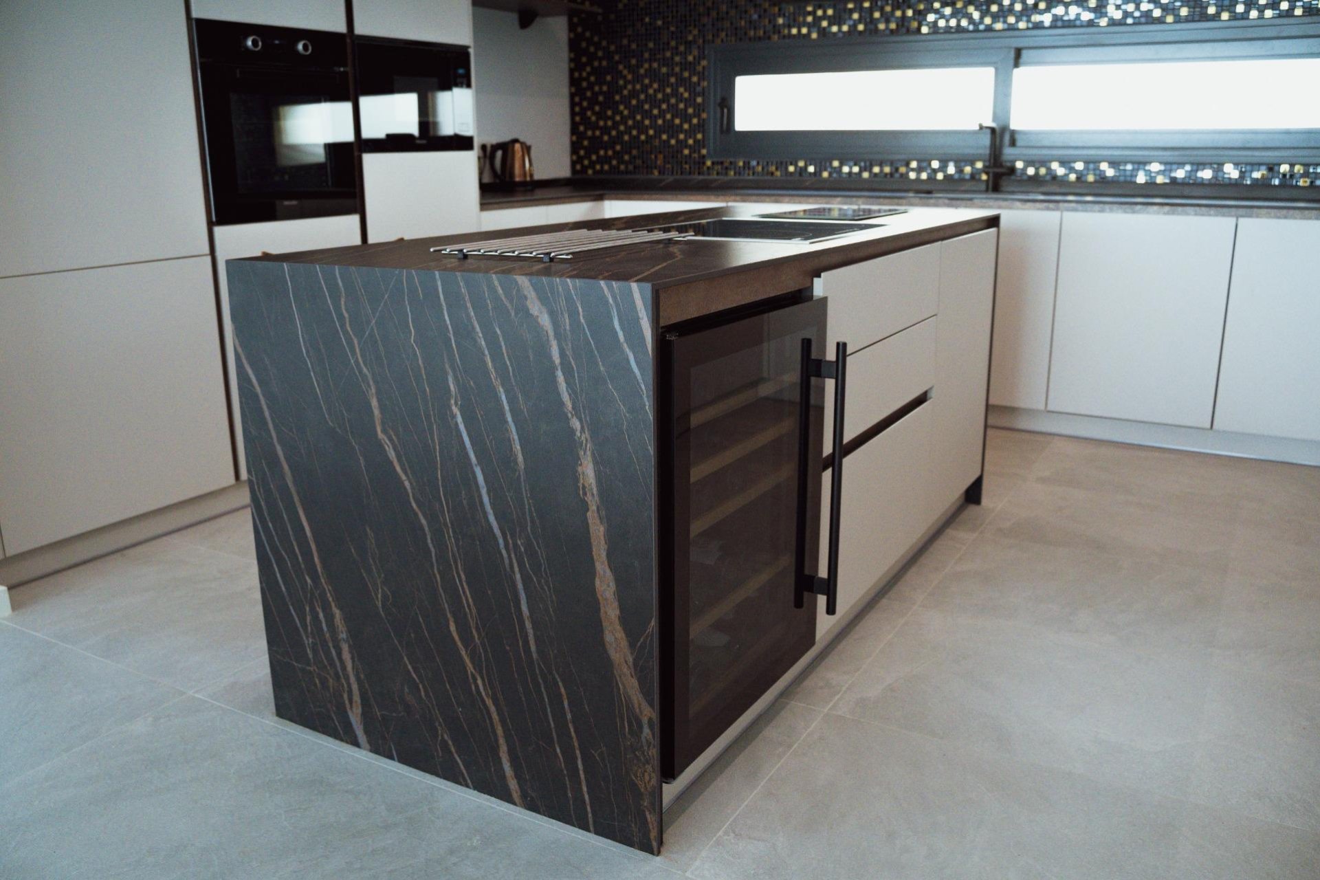 Resale - Villa -
Finestrat