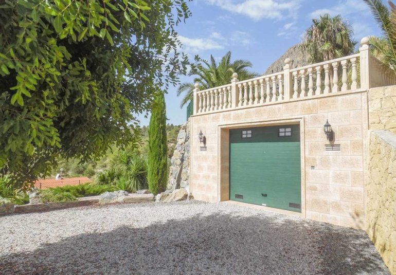 Resale - Villa -
Finestrat