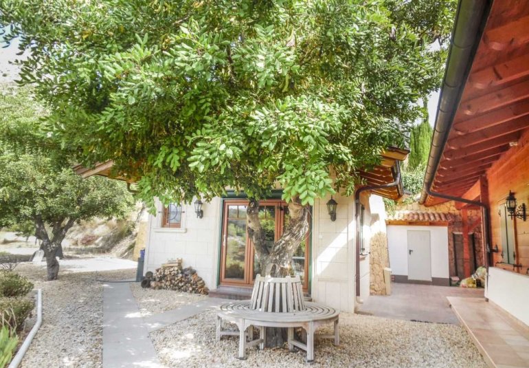 Resale - Villa -
Finestrat