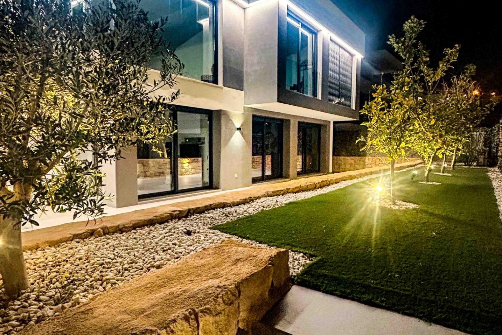 Resale - Villa -
Finestrat