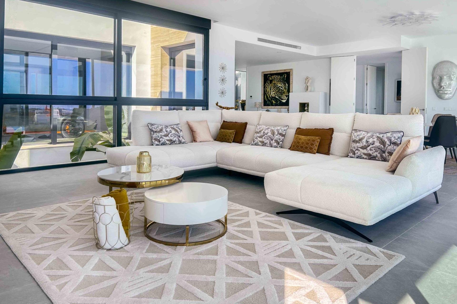 Resale - Villa -
Finestrat