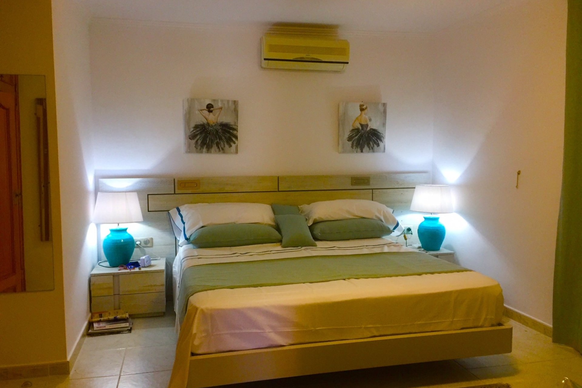 Resale - Villa -
Jávea - Cansalades