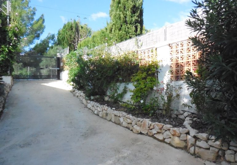 Resale - Villa -
Jávea - Cansalades
