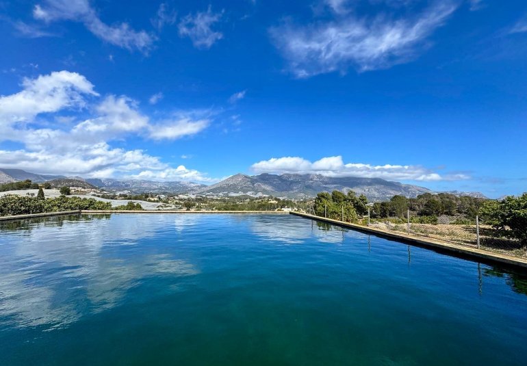 Resale - Villa -
La Nucía - La nucia