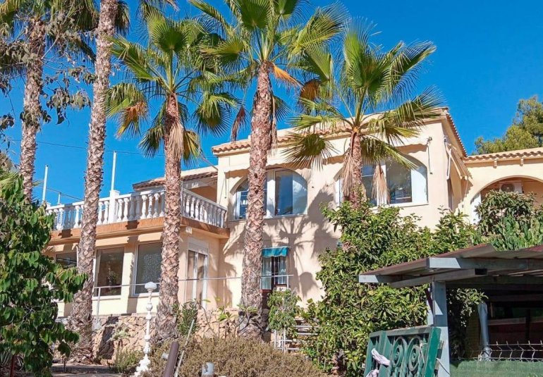 Resale - Villa -
La Nucía - La nucia