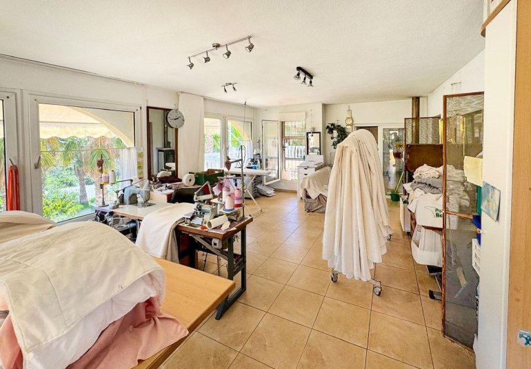 Resale - Villa -
La Nucía - La nucia