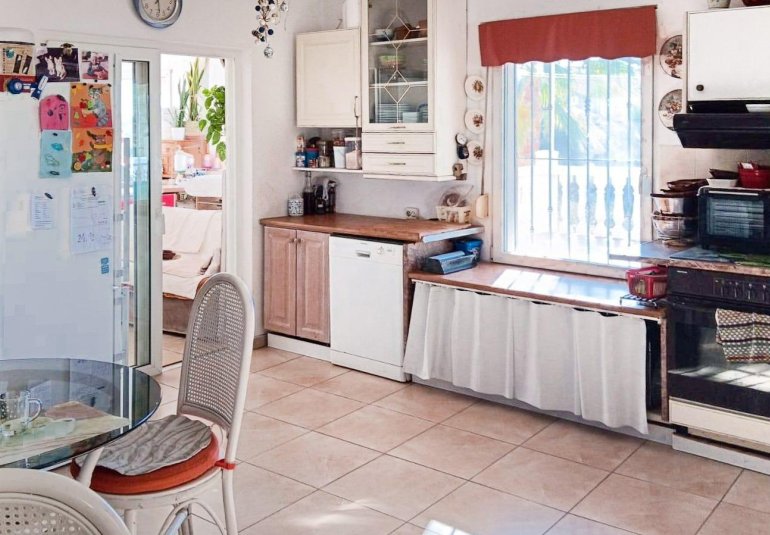 Resale - Villa -
La Nucía - La nucia