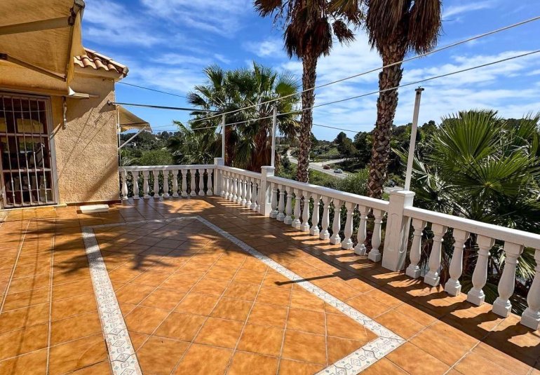 Resale - Villa -
La Nucía - La nucia