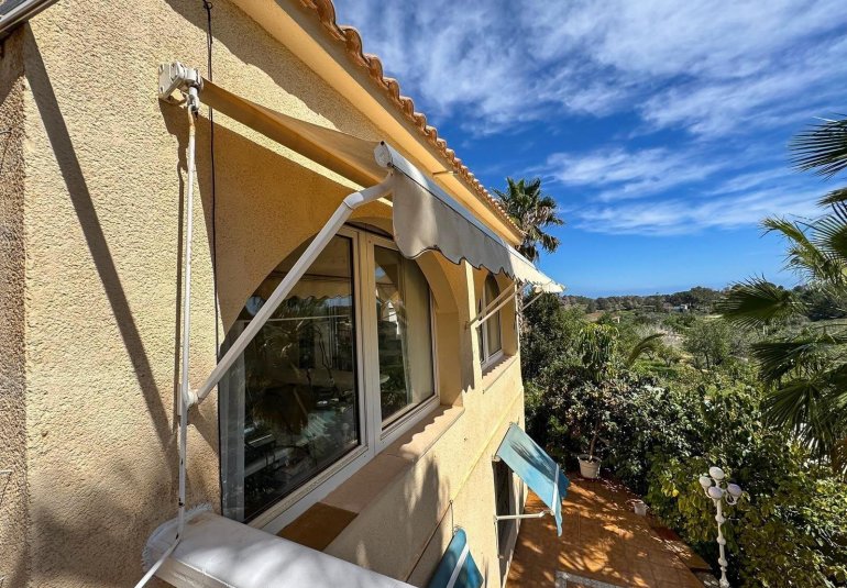 Resale - Villa -
La Nucía - La nucia