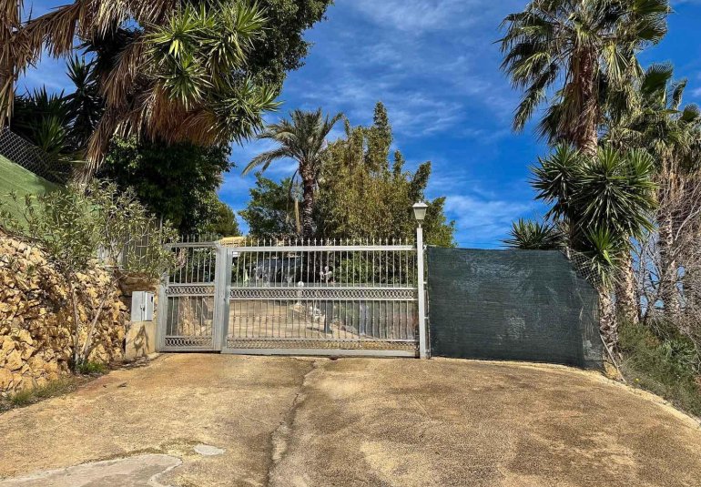 Resale - Villa -
La Nucía - La nucia