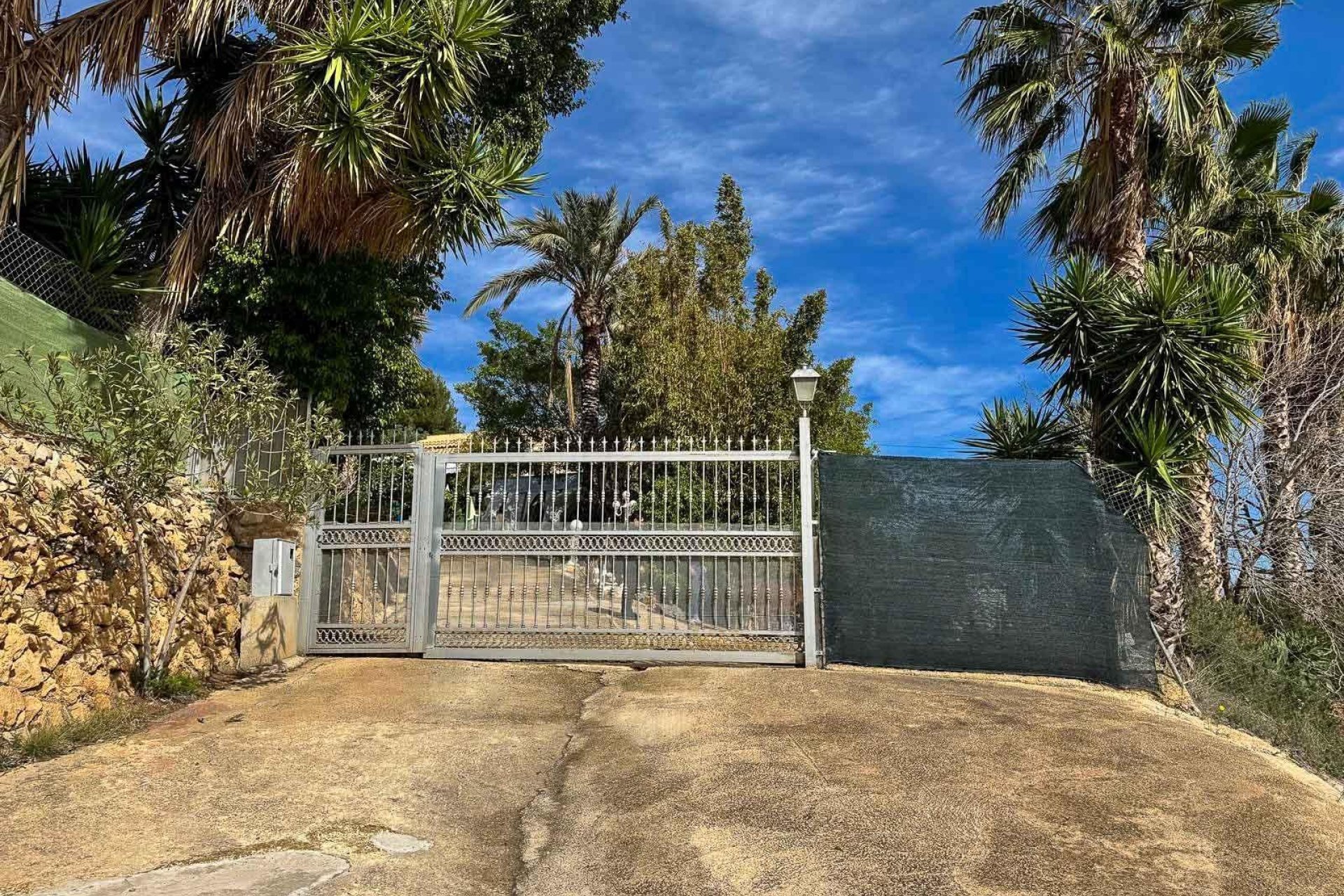 Resale - Villa -
La Nucía - La nucia