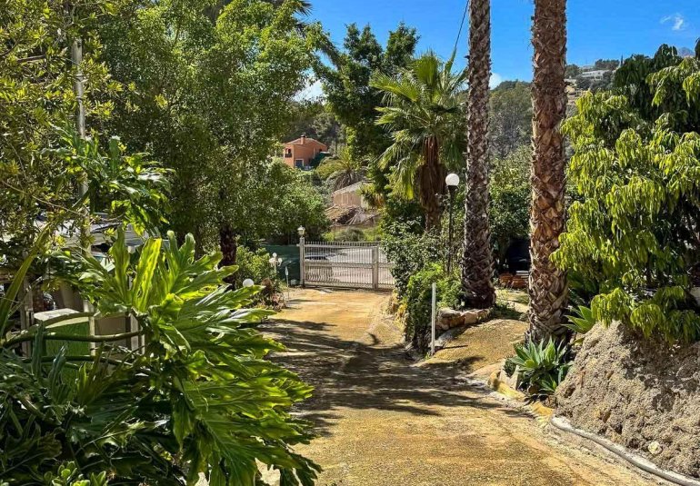 Resale - Villa -
La Nucía - La nucia