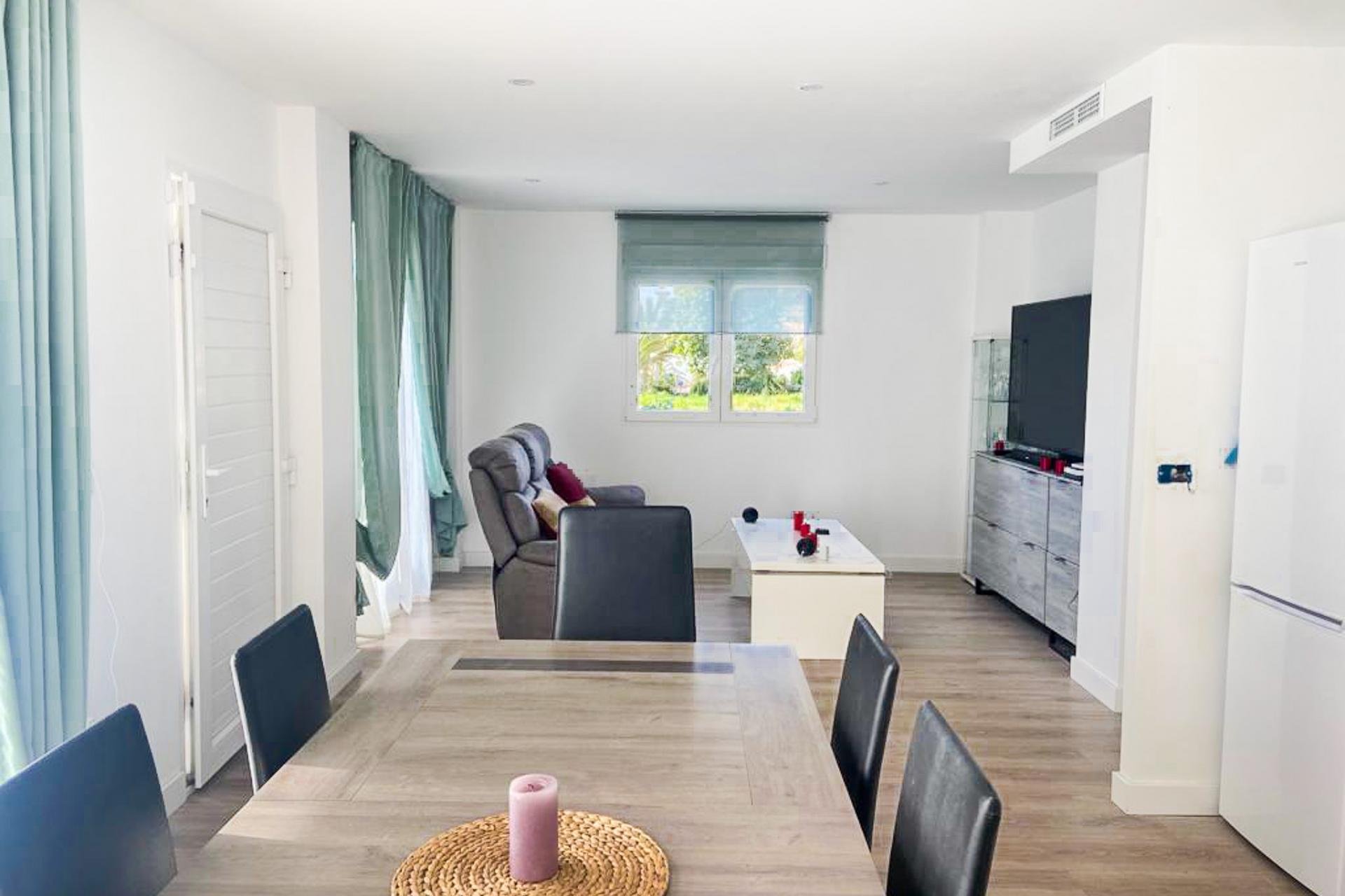 Resale - Villa -
La Nucía - La nucia