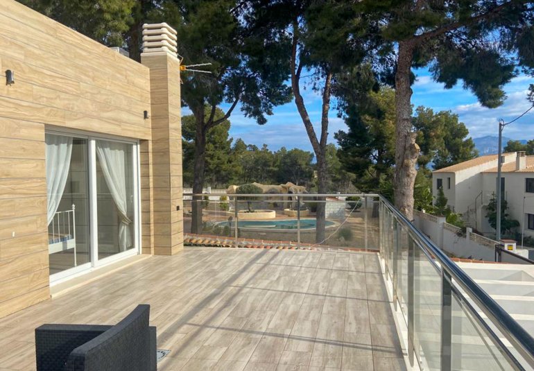 Resale - Villa -
La Nucía - La nucia