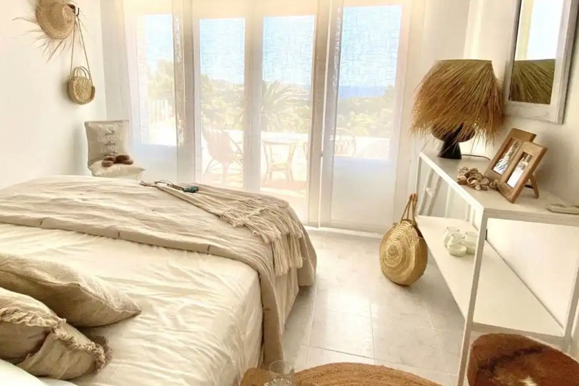 Resale - Villa -
Moraira - Benimeit