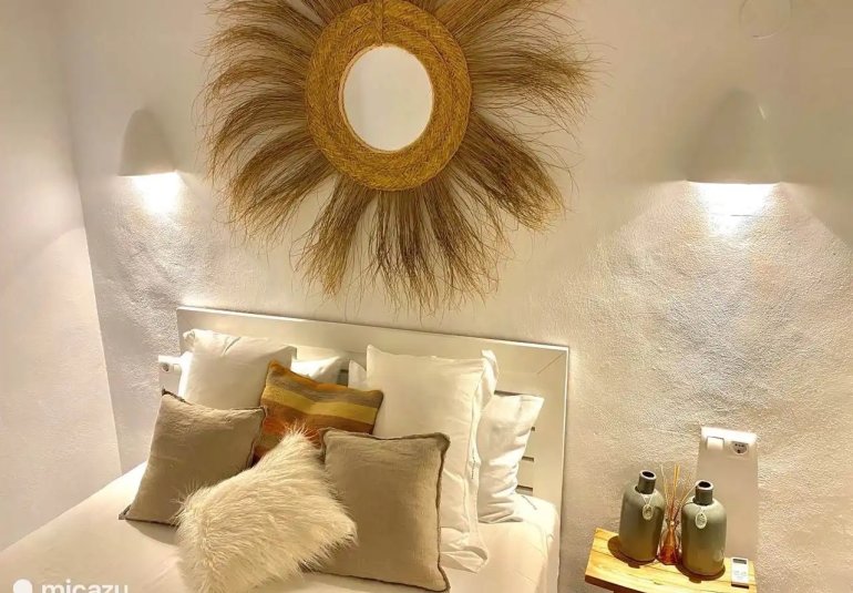 Resale - Villa -
Moraira - Benimeit