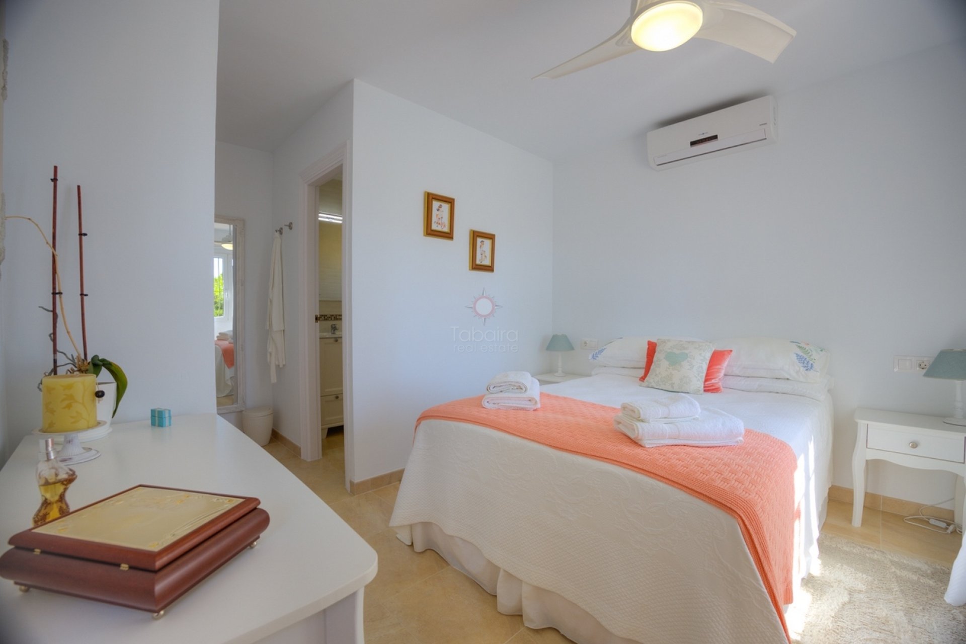 Resale - Villa -
Moraira - La Sabatera