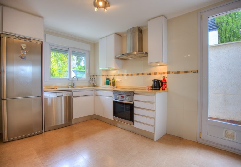 Resale - Villa -
Moraira - Sabatera