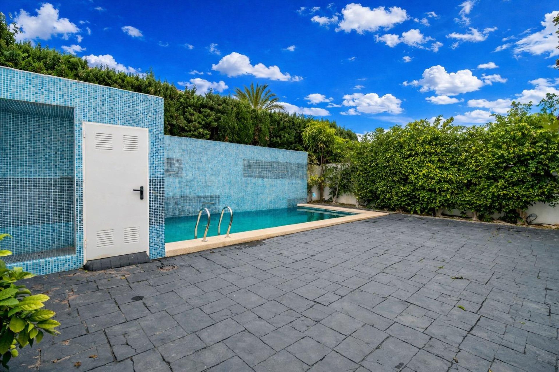 Resale - Villa / Semi semi-detached -
Alfaz del Pi - Albir