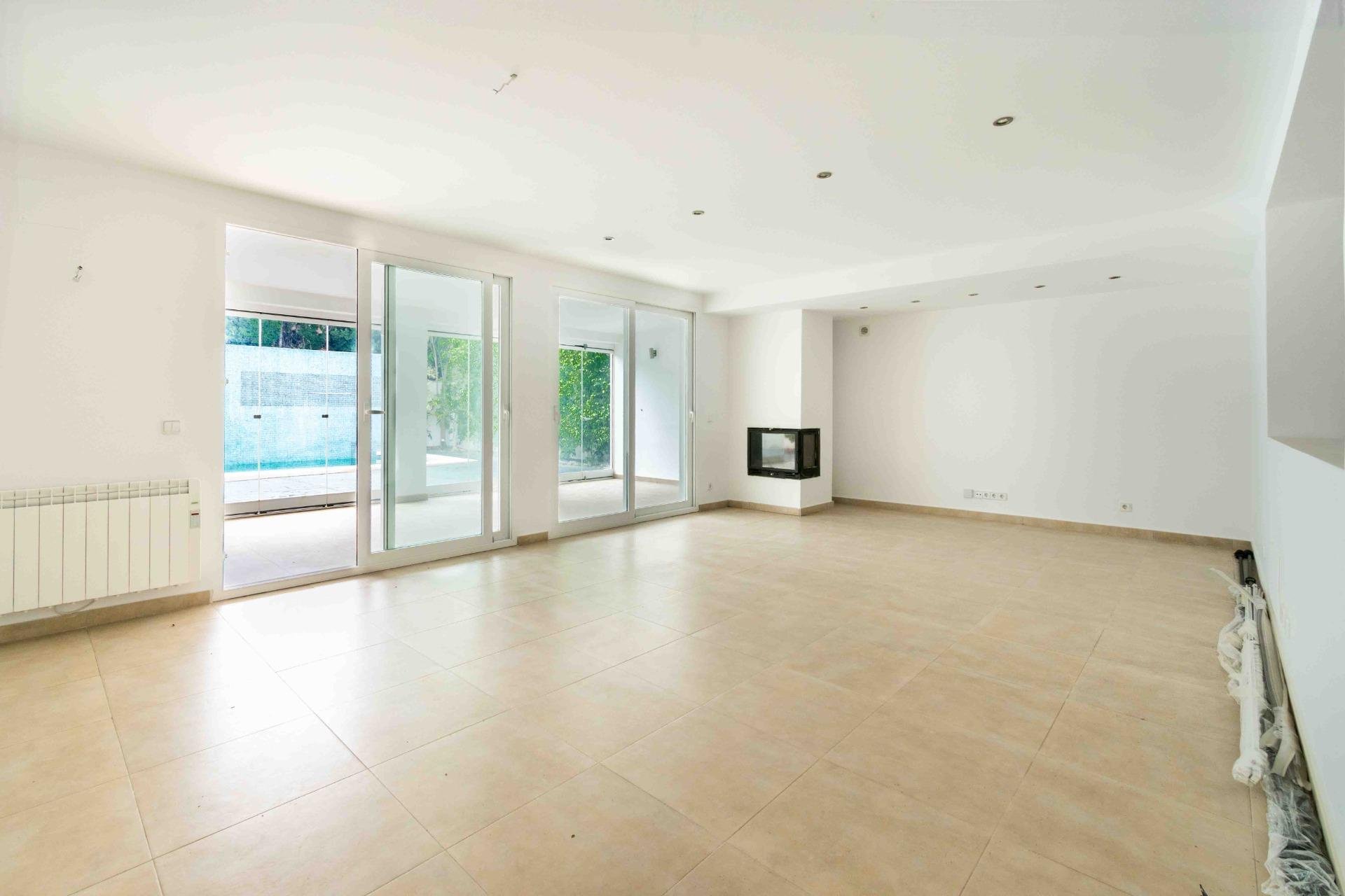 Resale - Villa / Semi semi-detached -
Alfaz del Pi - Albir