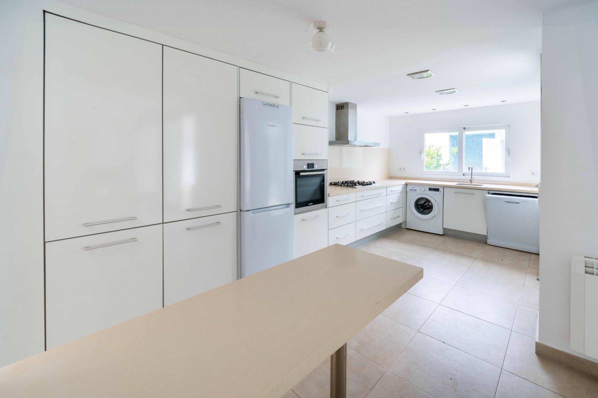 Resale - Villa / Semi semi-detached -
Alfaz del Pi - Albir