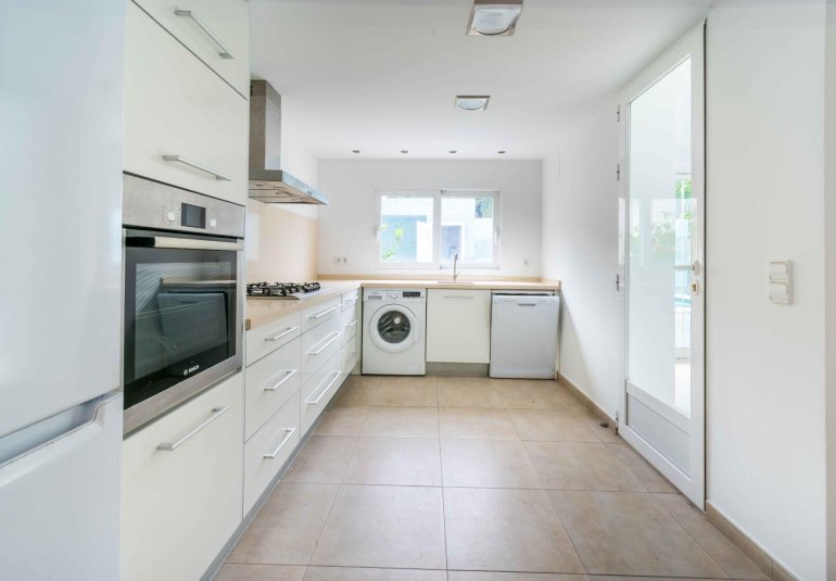 Resale - Villa / Semi semi-detached -
Alfaz del Pi - Albir