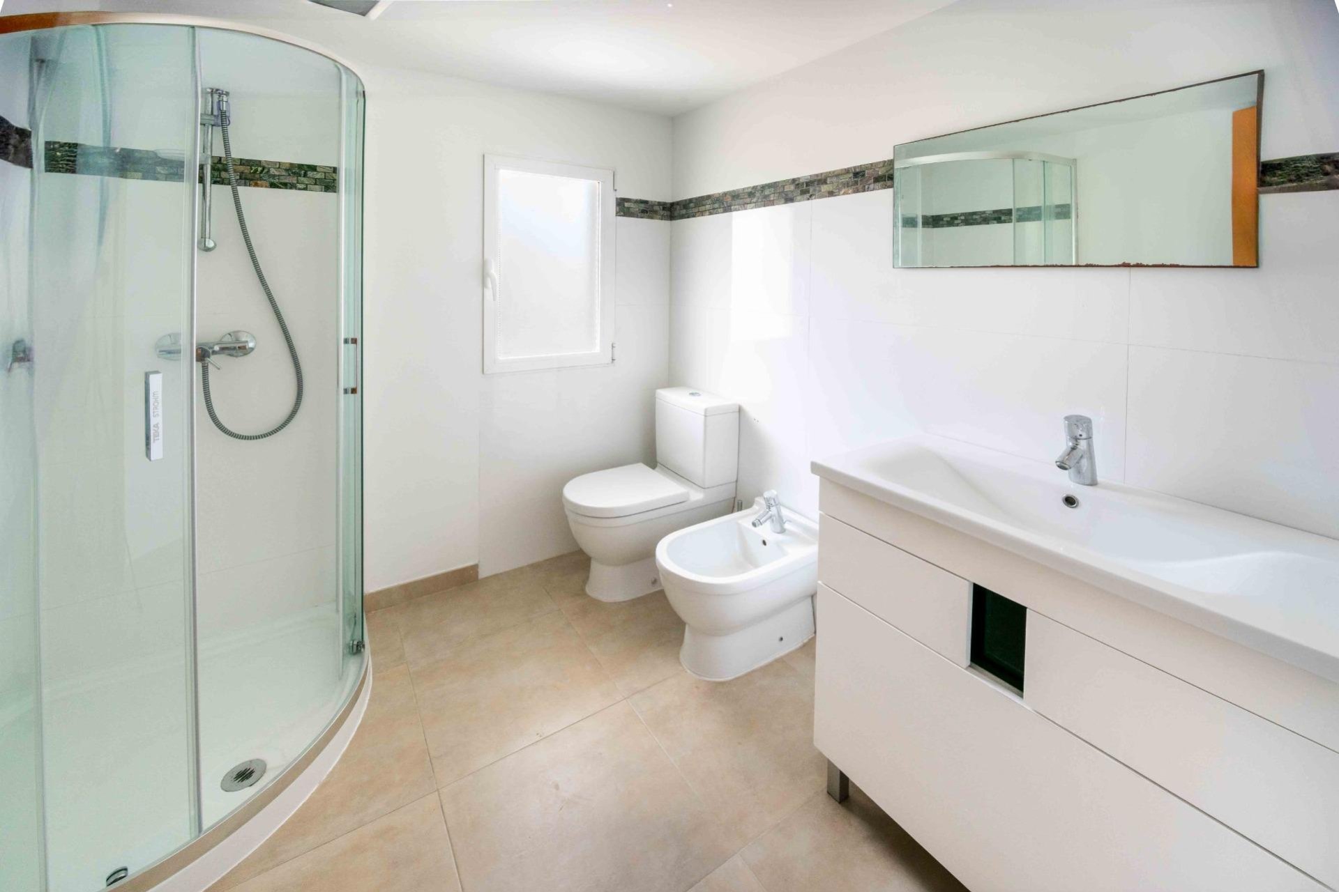 Resale - Villa / Semi semi-detached -
Alfaz del Pi - Albir