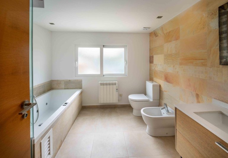 Resale - Villa / Semi semi-detached -
Alfaz del Pi - Albir