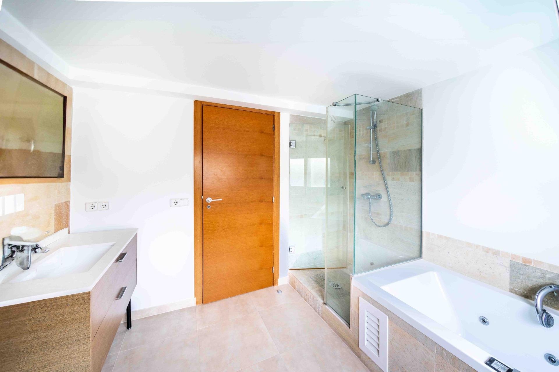 Resale - Villa / Semi semi-detached -
Alfaz del Pi - Albir