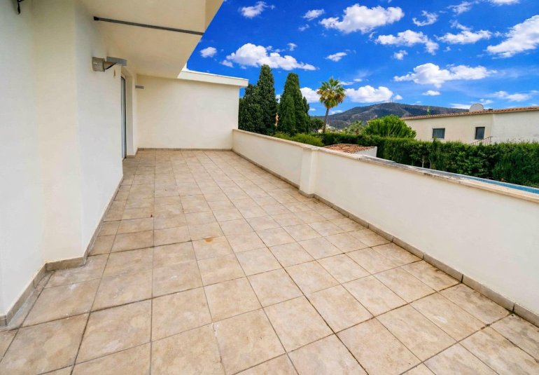 Resale - Villa / Semi semi-detached -
Alfaz del Pi - Albir