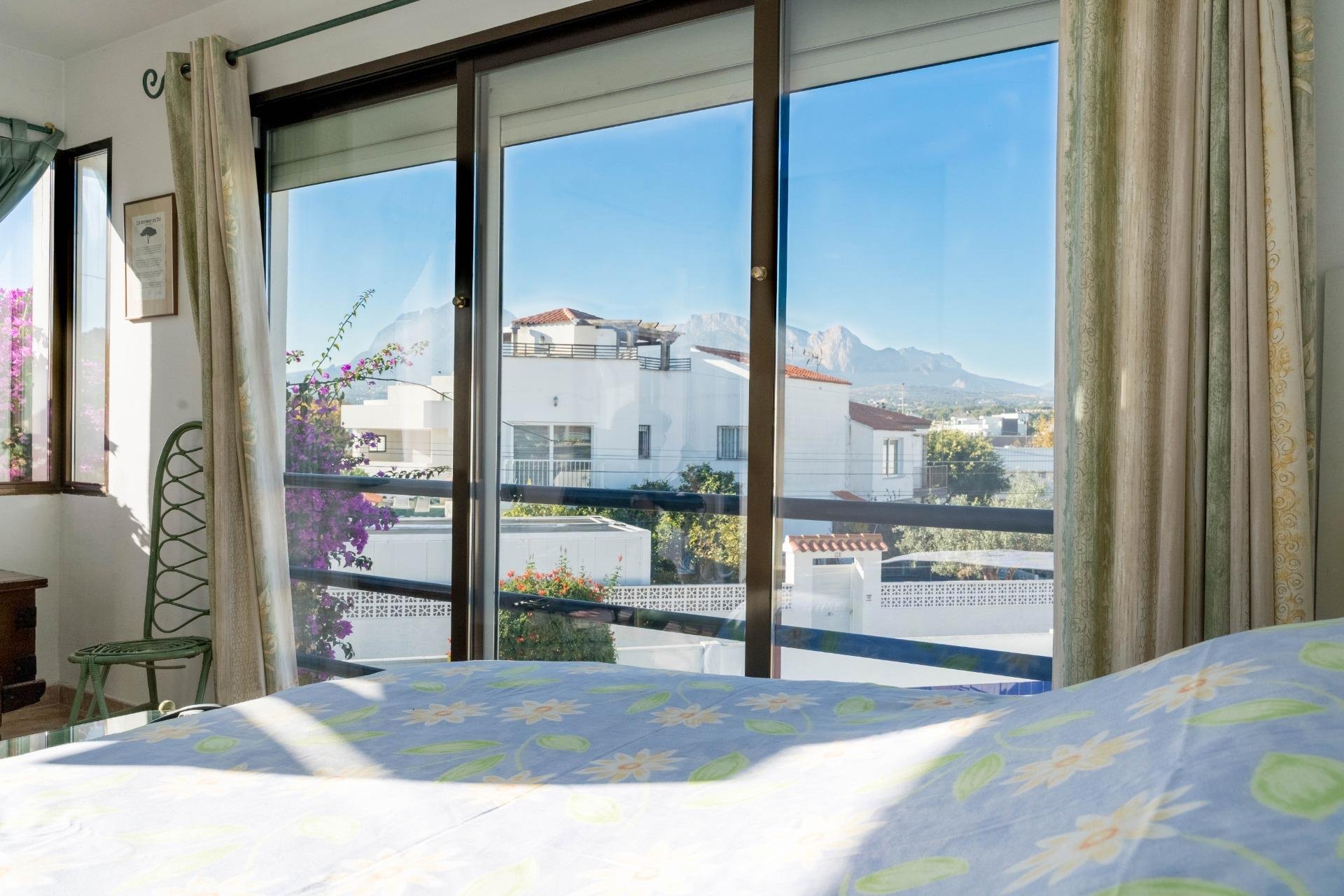 Resale - Villa / Semi semi-detached -
Alfaz del Pi - Albir