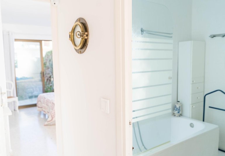 Resale - Villa / Semi semi-detached -
Alfaz del Pi - Albir