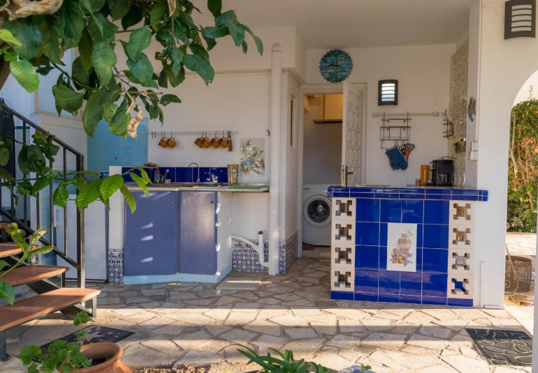 Resale - Villa / Semi semi-detached -
Alfaz del Pi - Albir