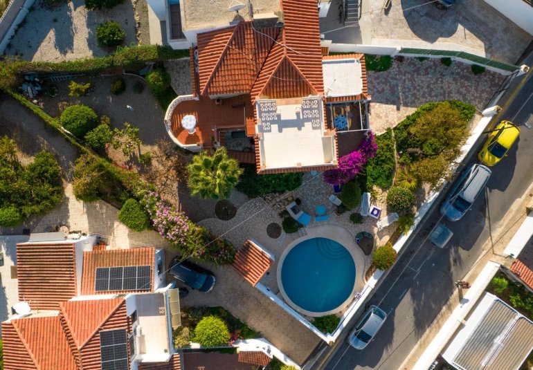 Resale - Villa / Semi semi-detached -
Alfaz del Pi - Albir