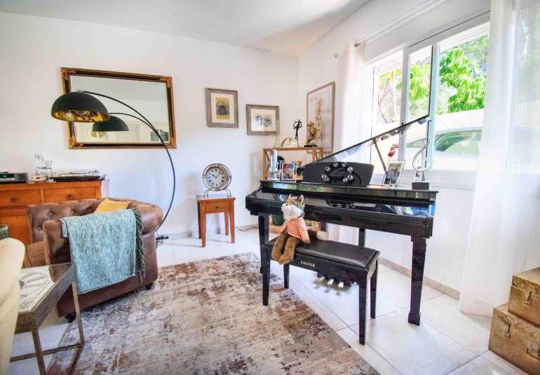 Resale - Villa / Semi semi-detached -
Alfaz del Pi - Albir