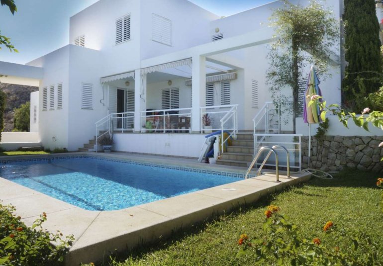 Resale - Villa -
Villajoyosa