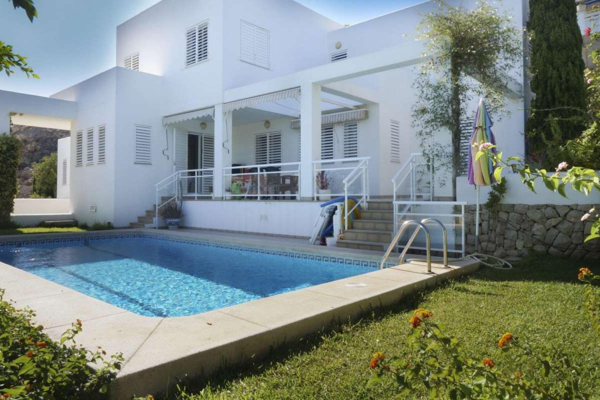 Resale - Villa -
Villajoyosa
