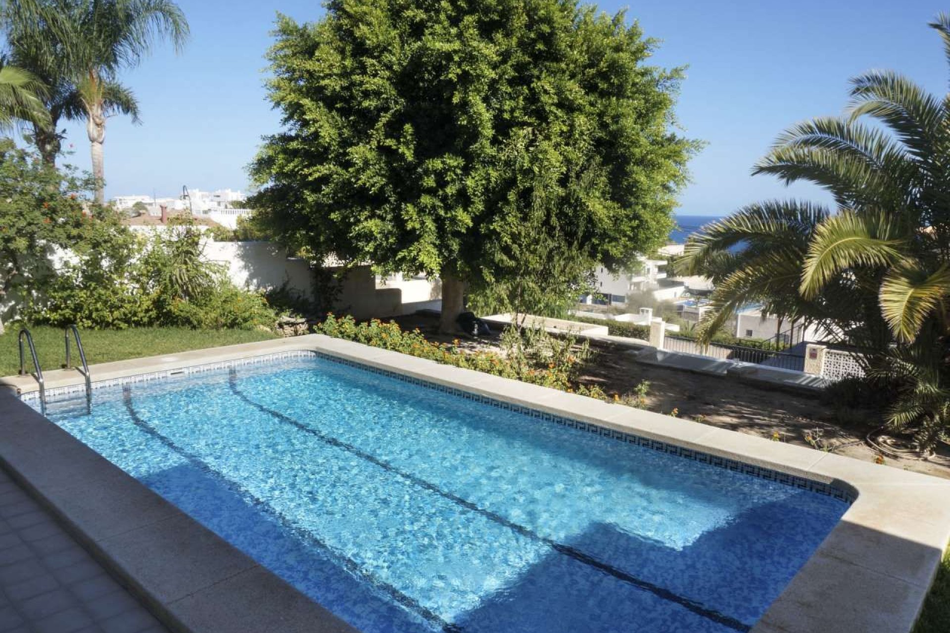 Resale - Villa -
Villajoyosa