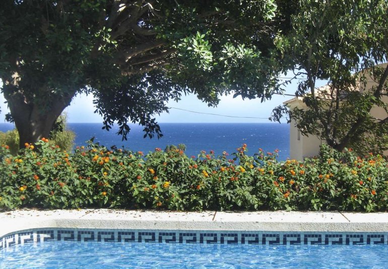 Resale - Villa -
Villajoyosa