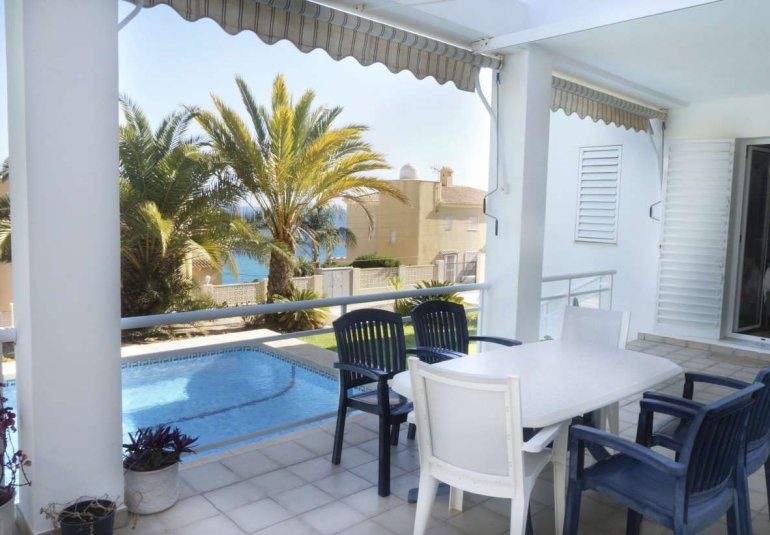 Resale - Villa -
Villajoyosa