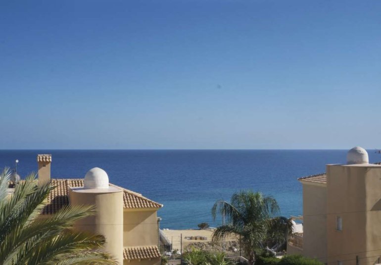 Resale - Villa -
Villajoyosa
