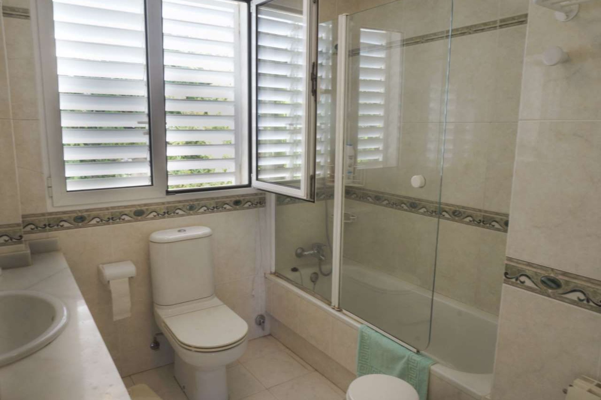 Resale - Villa -
Villajoyosa