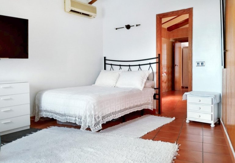 Resale - Village house -
Alfaz del Pi