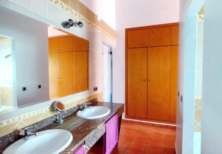Resale - Village house -
Alfaz del Pi