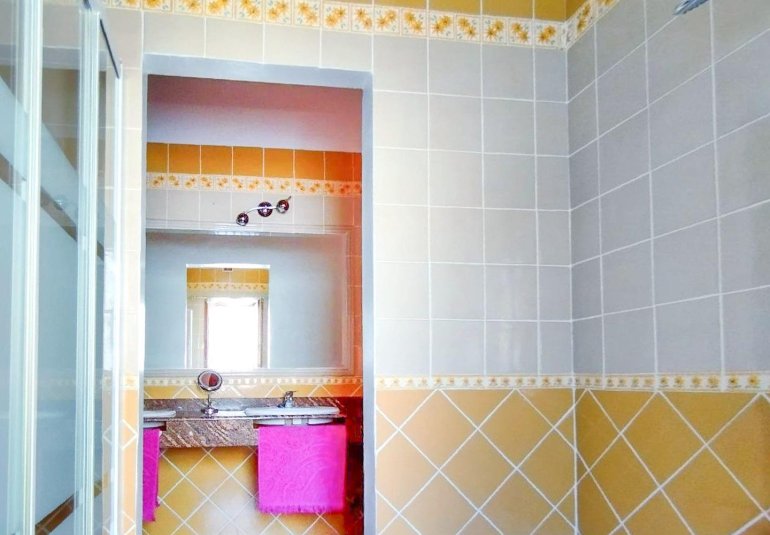 Resale - Village house -
Alfaz del Pi